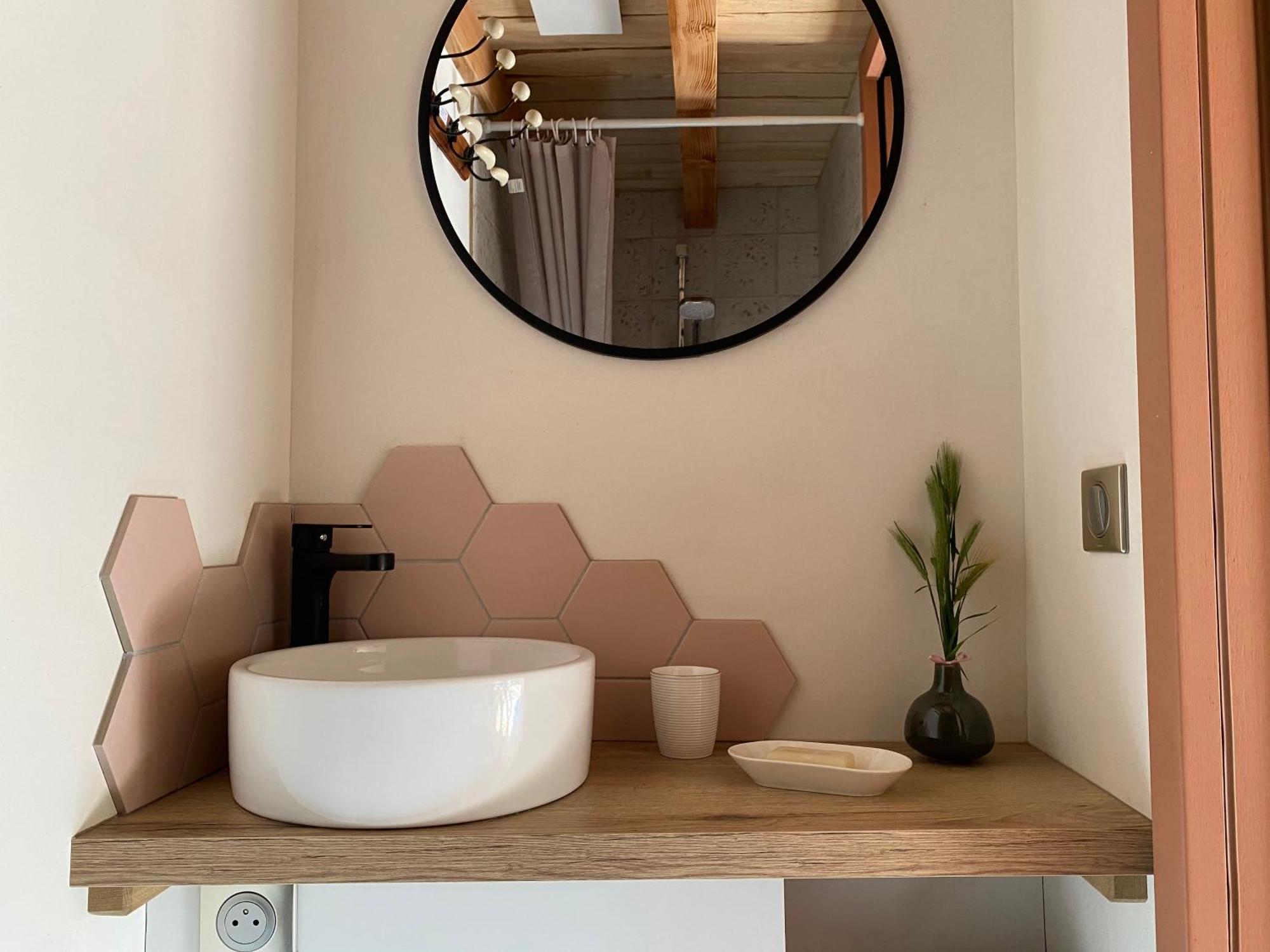 Tiny House De Tempoyrac Villa La Rochette  Exterior photo